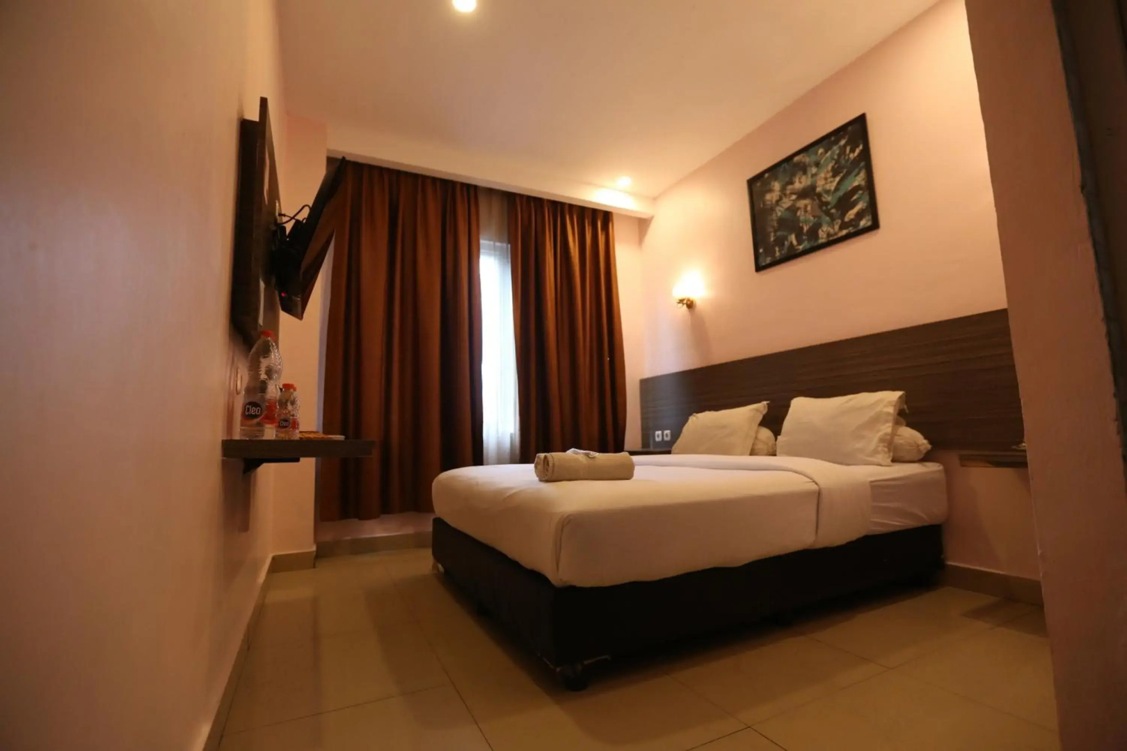 Photo - De'Tonga Hotel