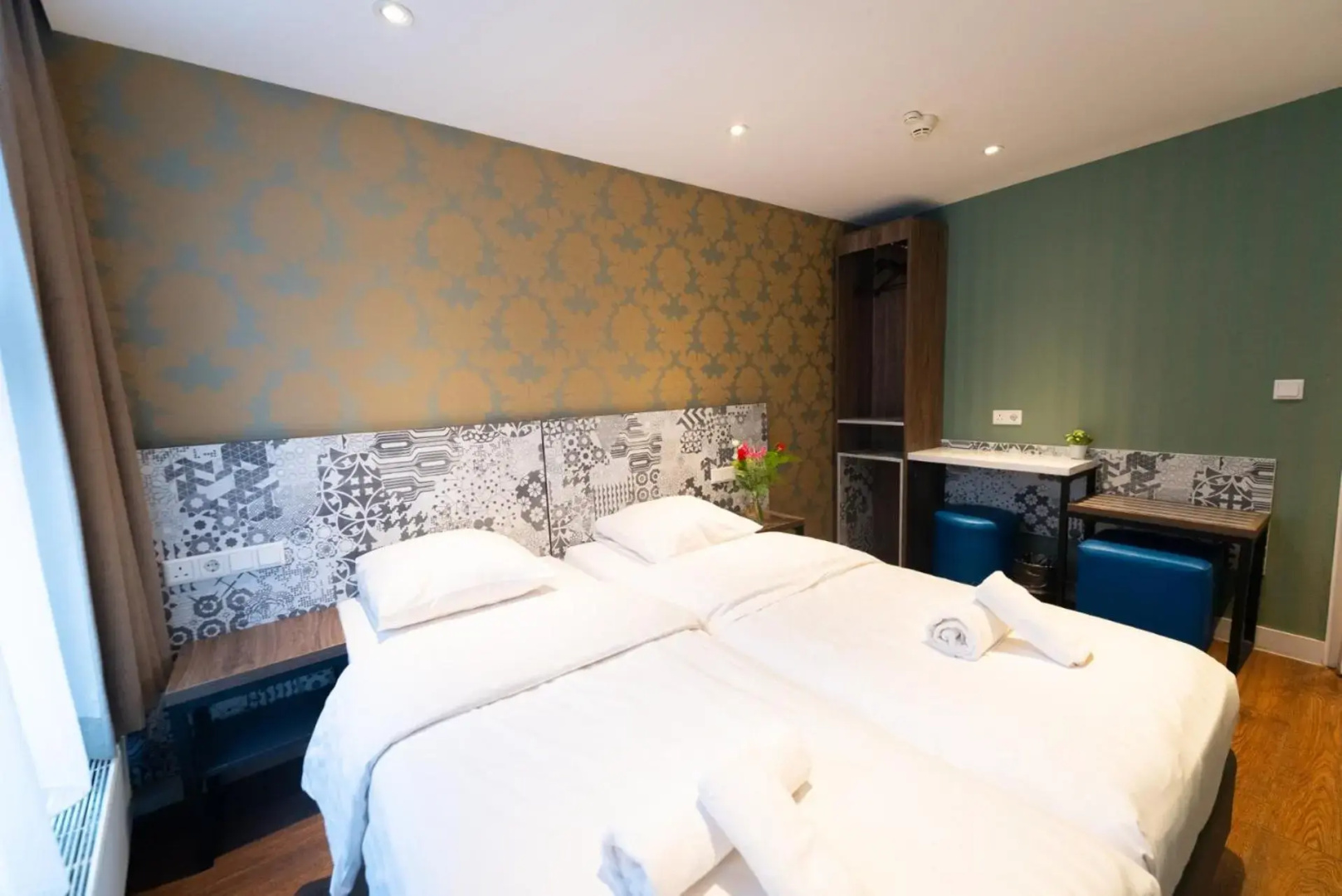 Photo - The Old Nickel Hotel