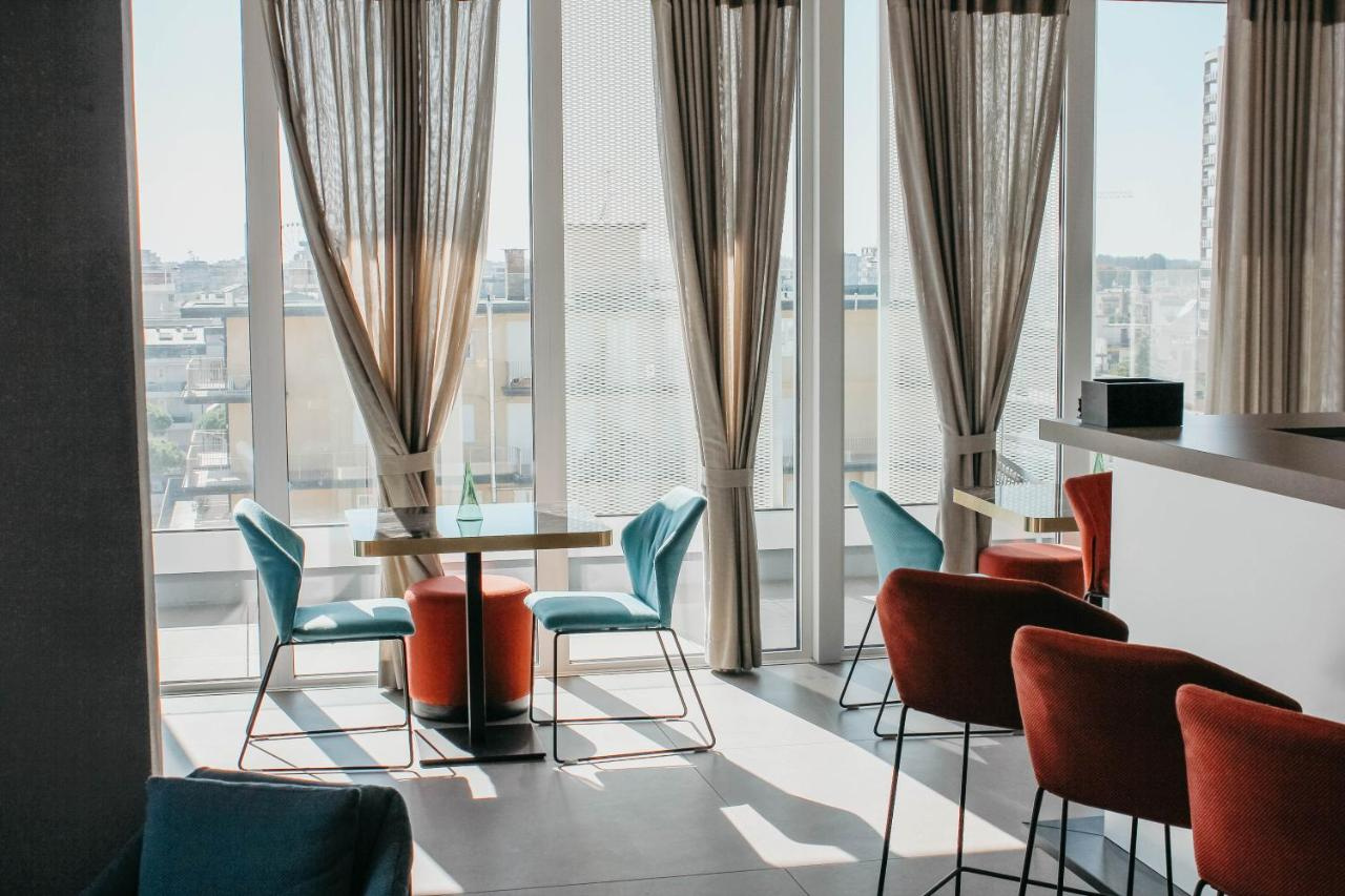 Photo - J44 Lifestyle hotel