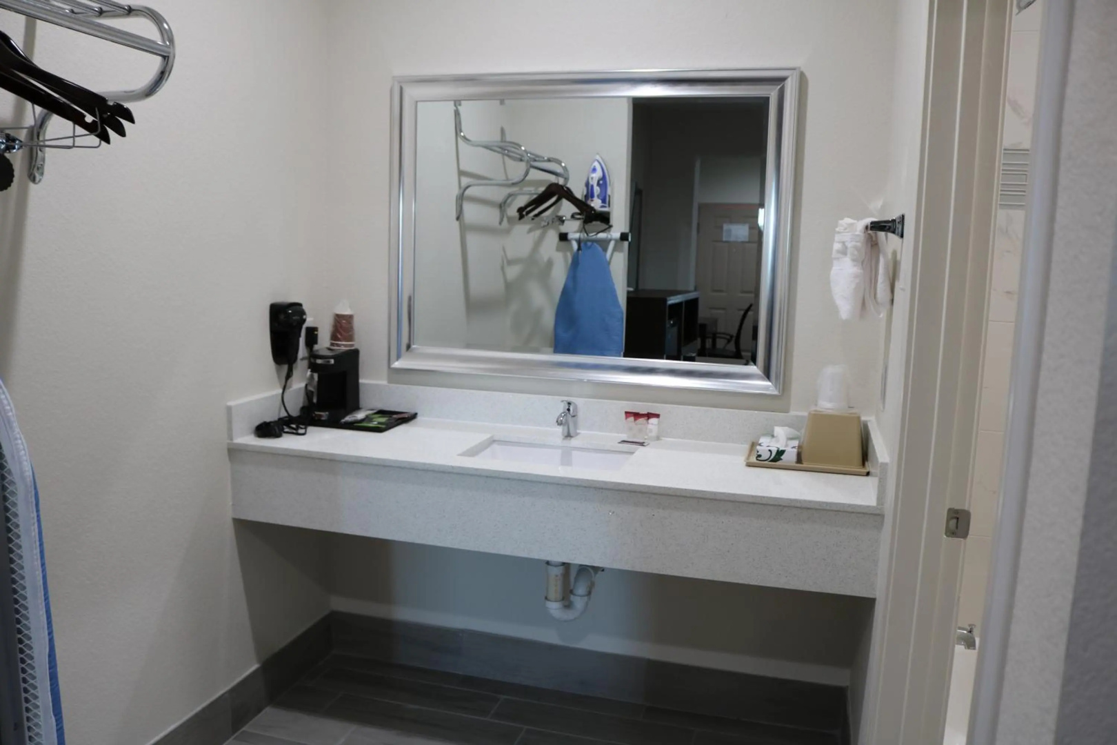 Foto - Scottish Inn & Suites - IAH Airport