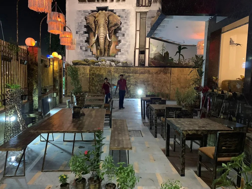 Foto - Hotel Ambrosia by Zenith - A-217, Road No 6, Block RZ, Mahipalpur