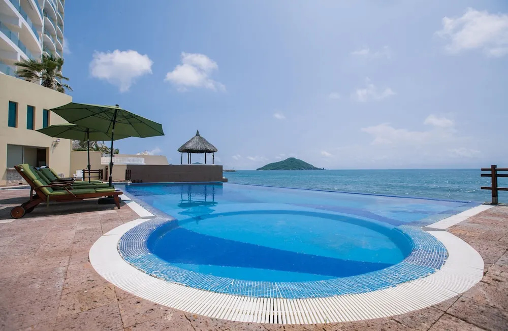Photo - Zafiro Beach Boutique Resort
