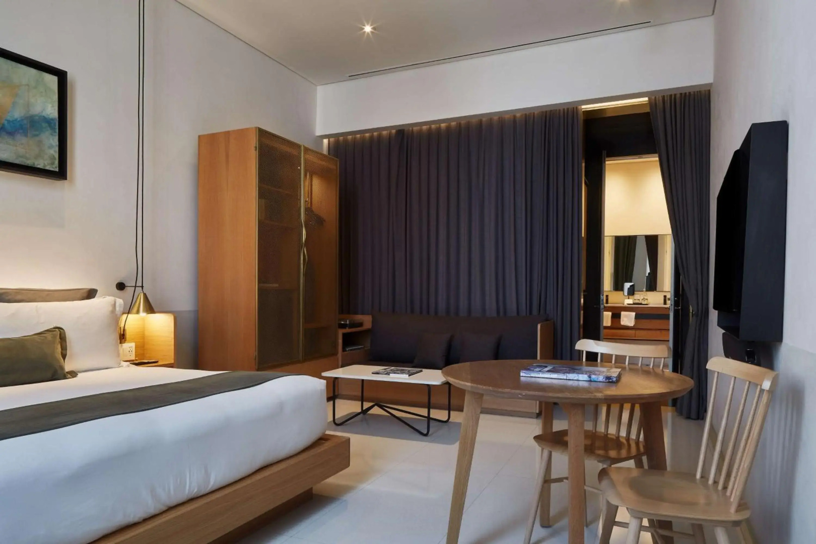 Photo - Umbral, Curio Collection By Hilton