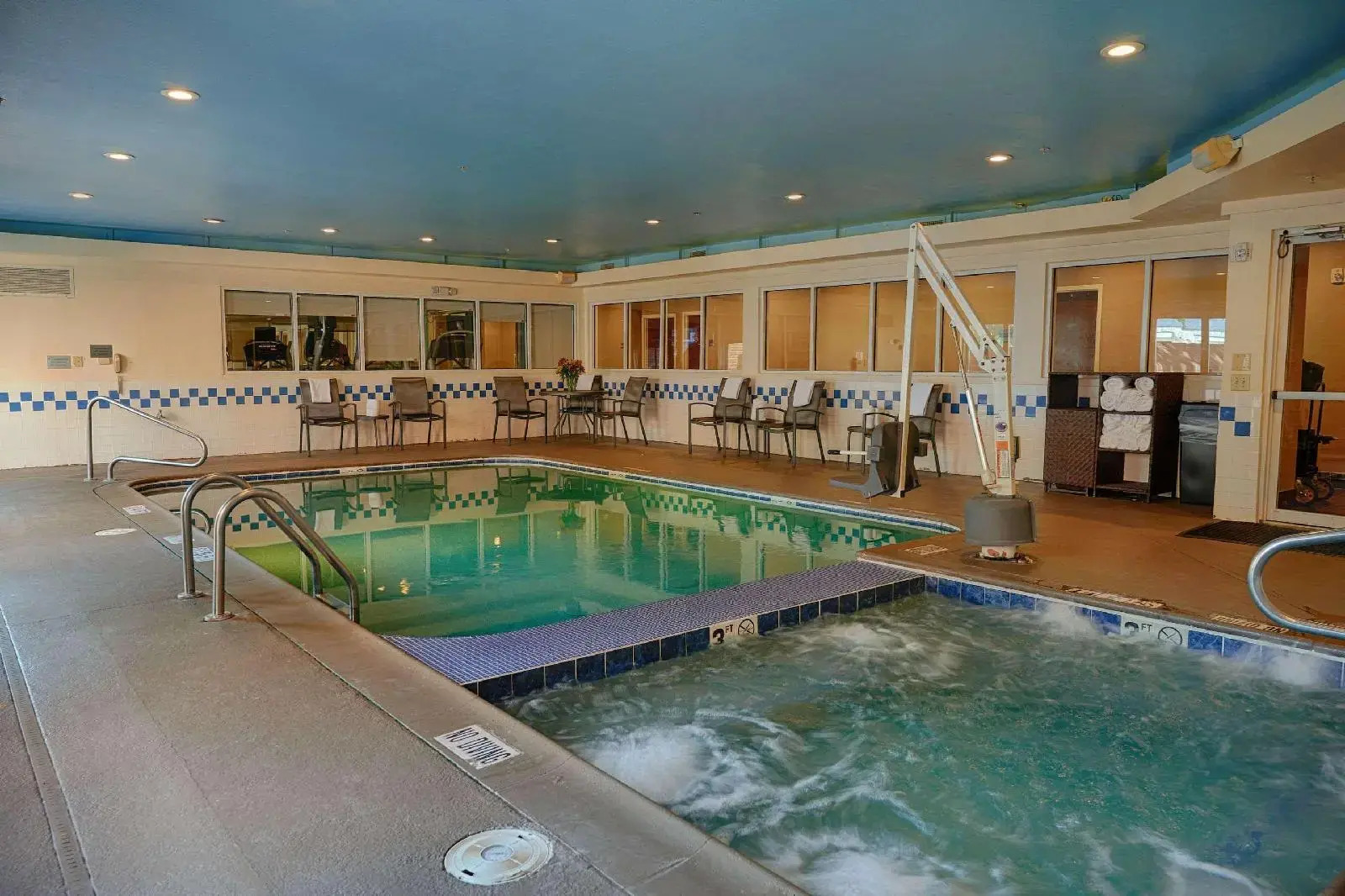 Photo - Comfort Inn & Suites North Dallas-Addison