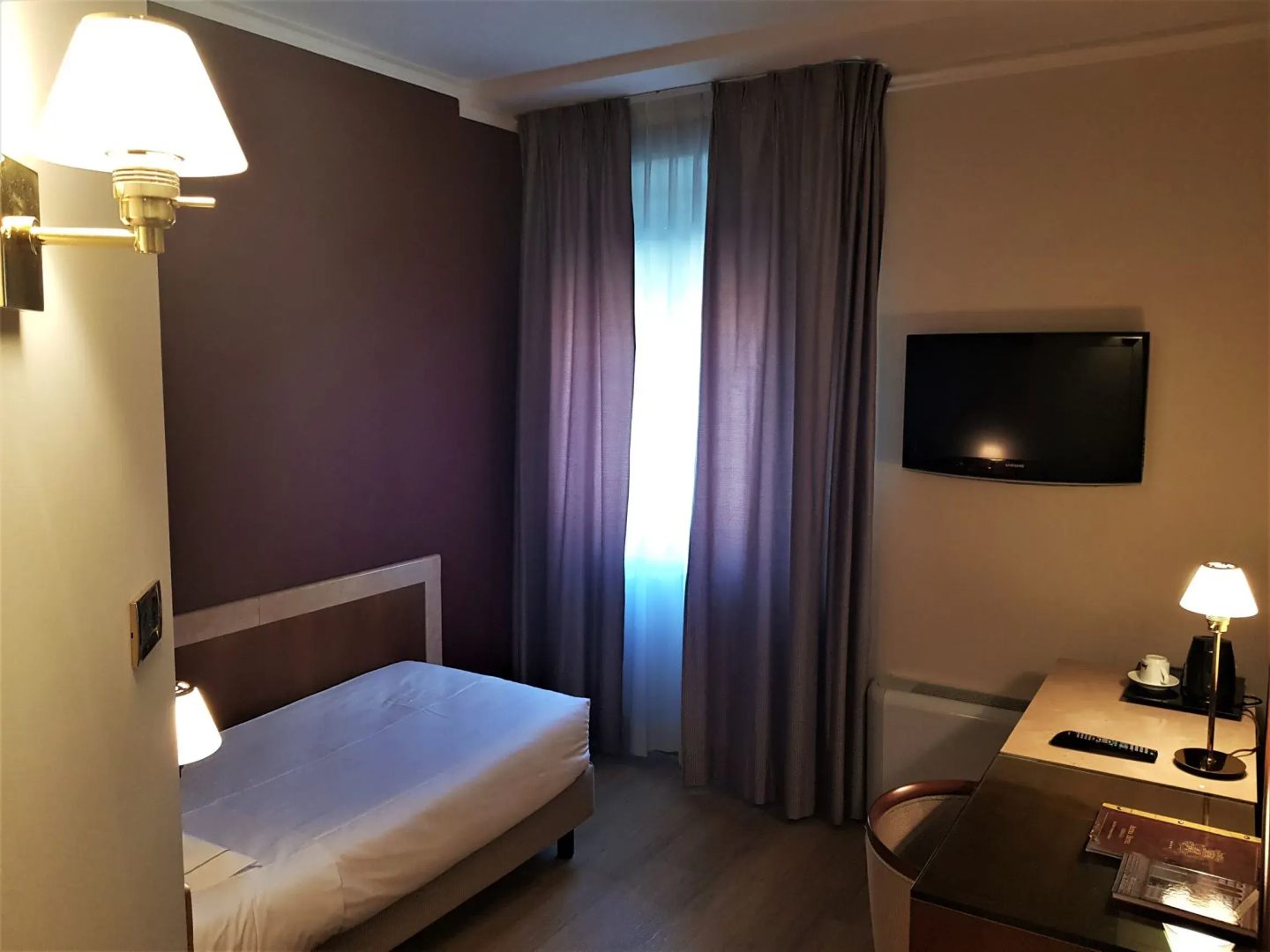 Photo - Astra Hotel