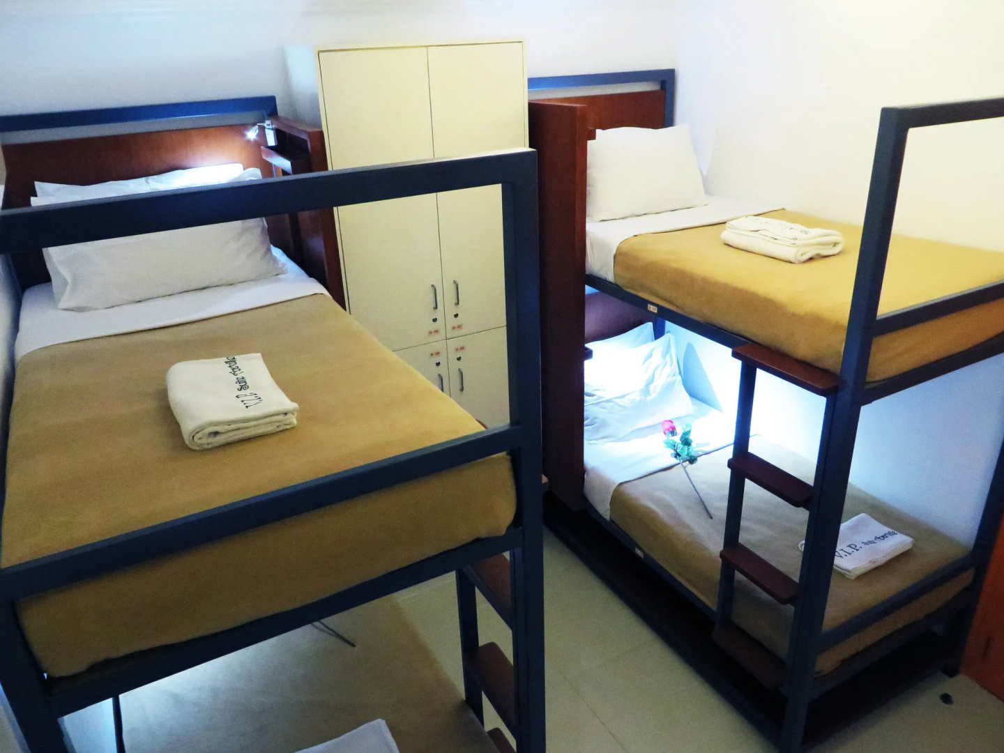 Foto - Townhouse OAK Makati Manila Near PNR Pasay Evangelista formerly VIP Suites