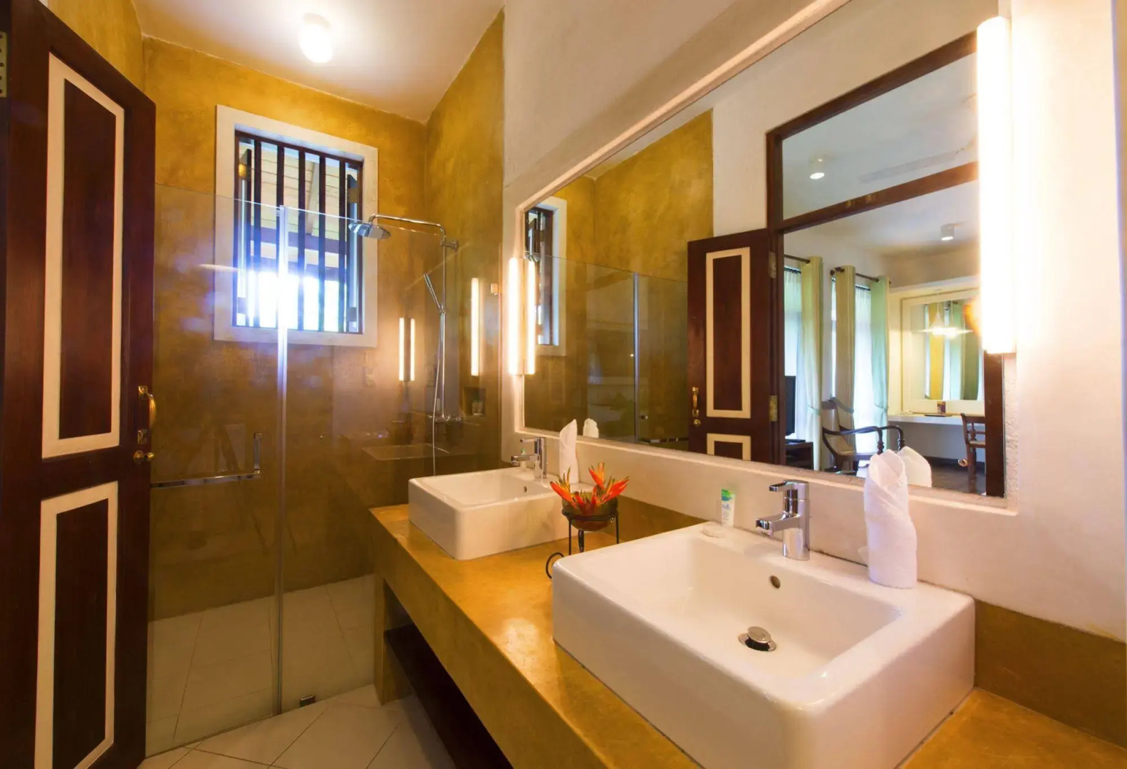 Photo - Zylan Colombo