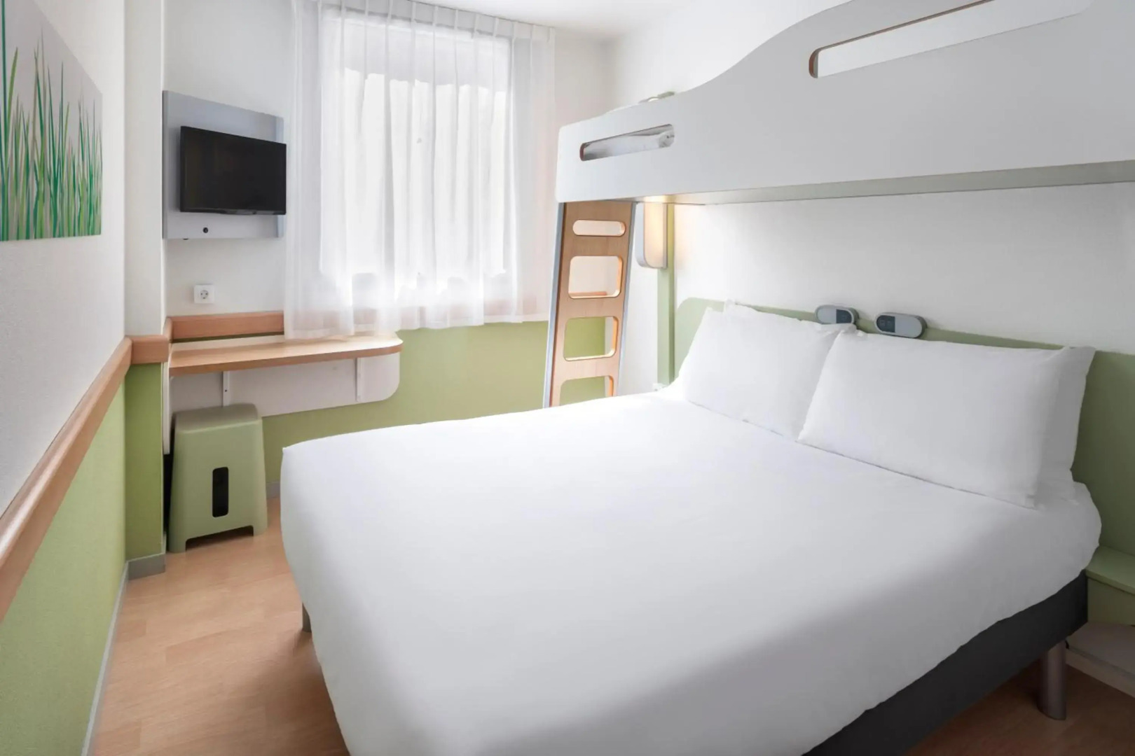 Photo - B&B HOTEL Zaragoza Plaza Mozart