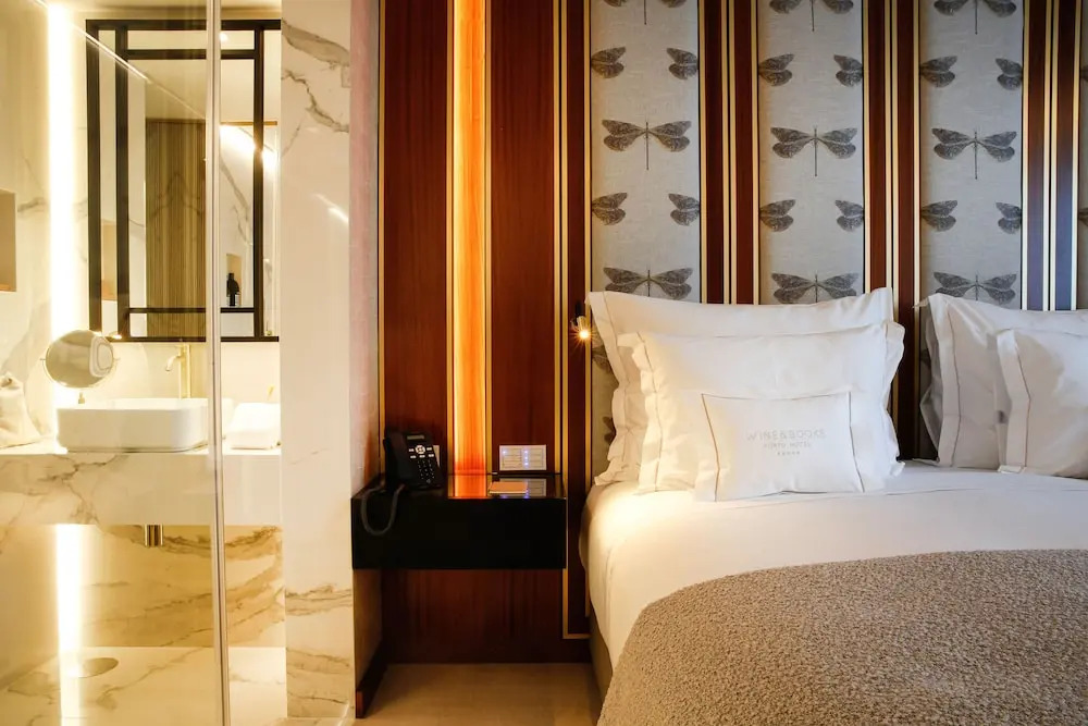 Photo - Wine & Books Porto Hotel - Small Luxury Hotels Of The World