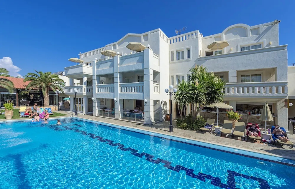 Photo - Castle Suites Hotel
