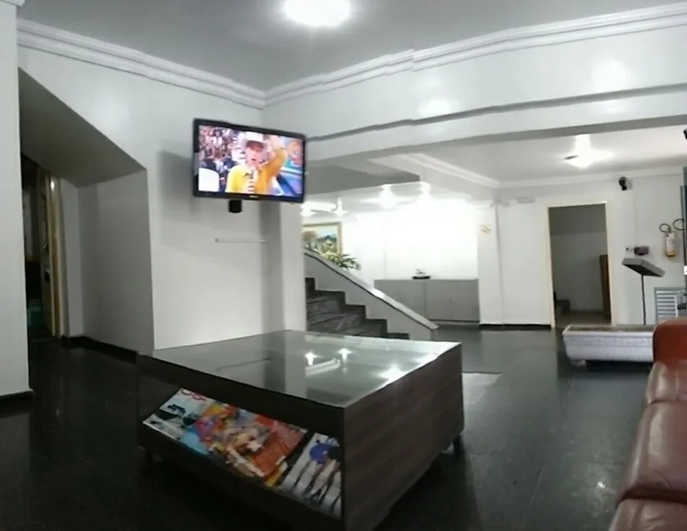 Photo - Center Plaza Hotel