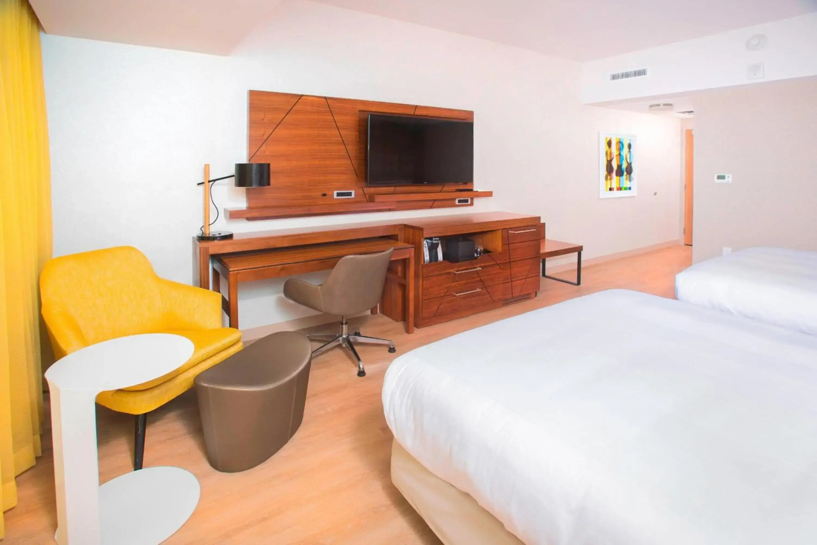 Photo - Courtyard by Marriott Santa Monica