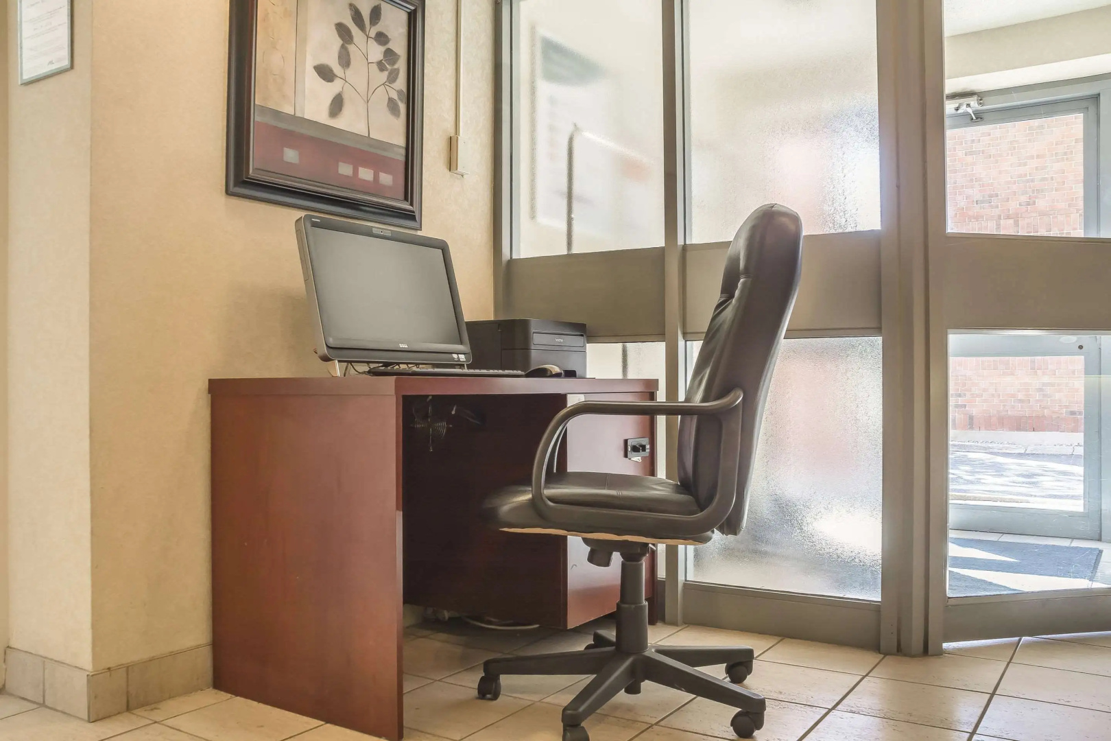 Photo - Comfort Suites