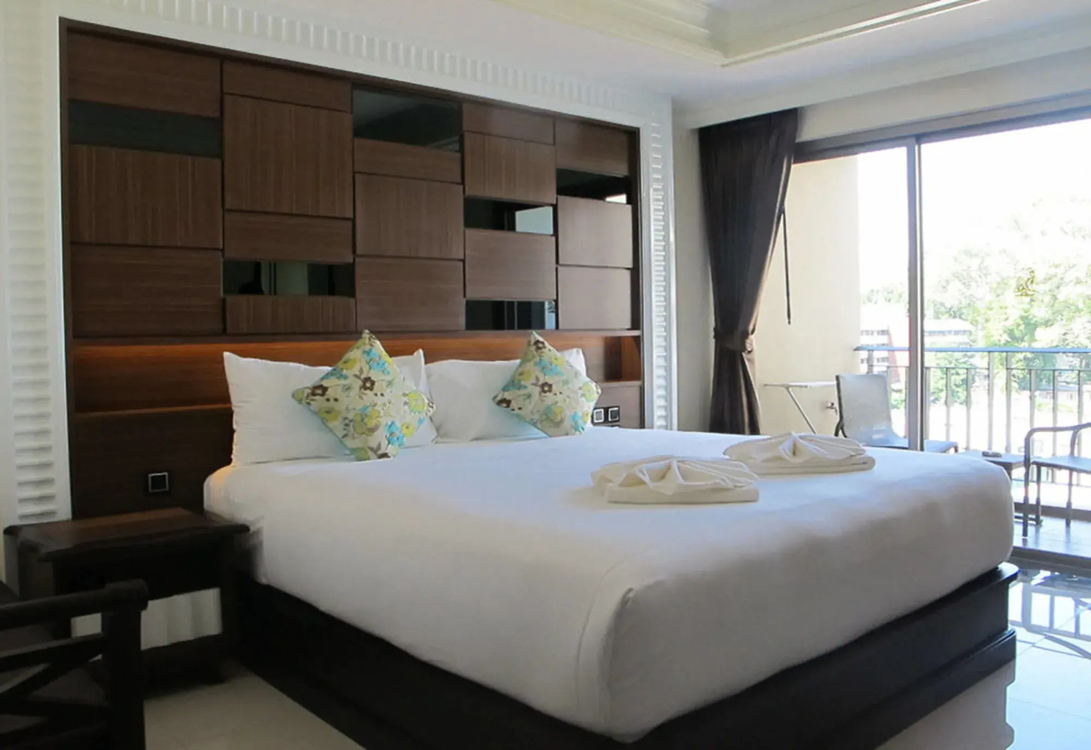 Photo - March Hotel
