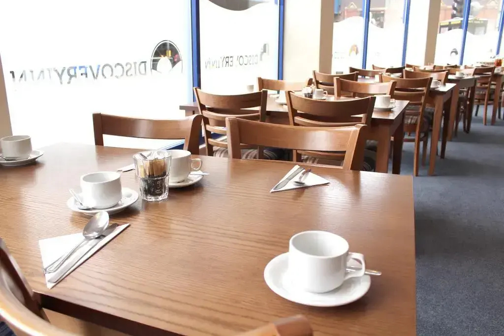 Photo - Discovery Inn - Leeds