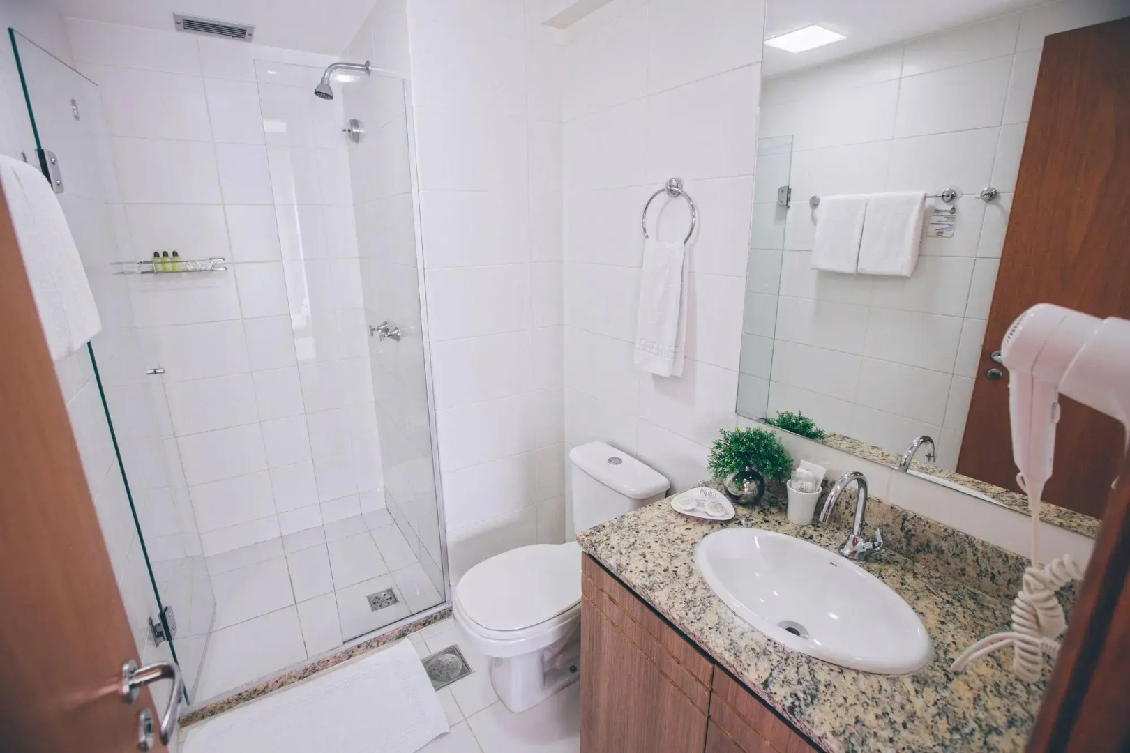 Photo - Saint Moritz Hplus Express