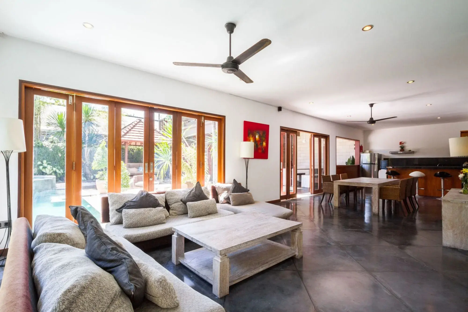 Foto - Villa Martine - Fantastic 5BR Villa - Perfect Location in Seminyak