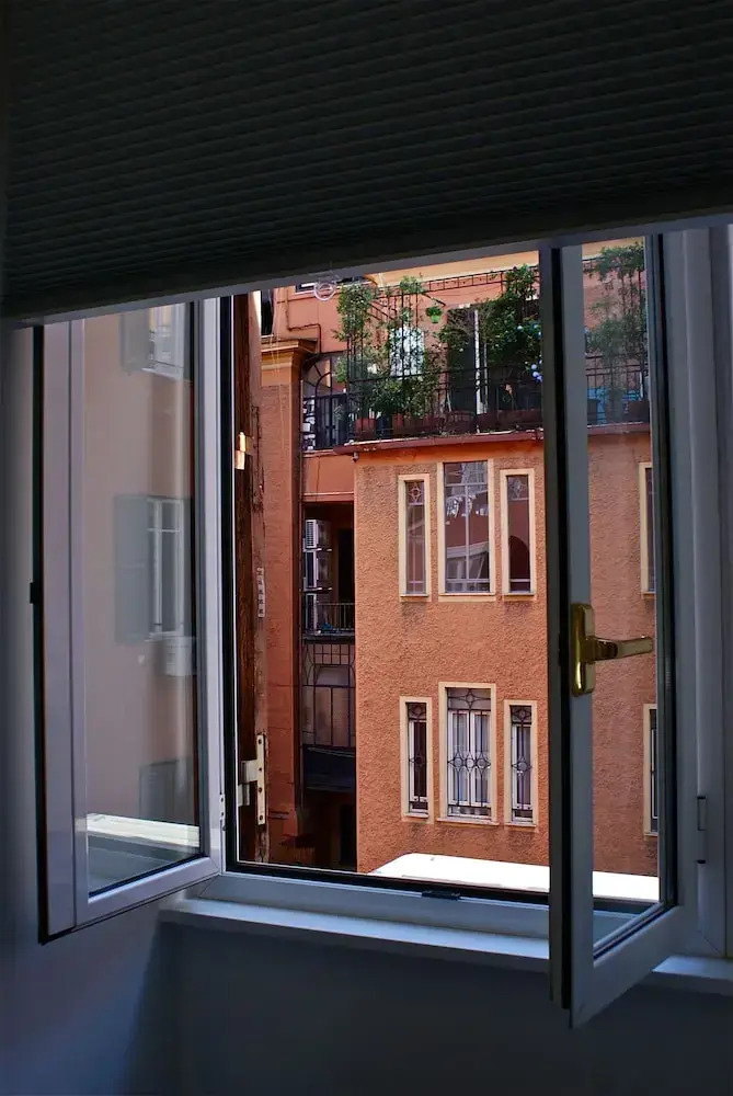 Photo - Empire Suites