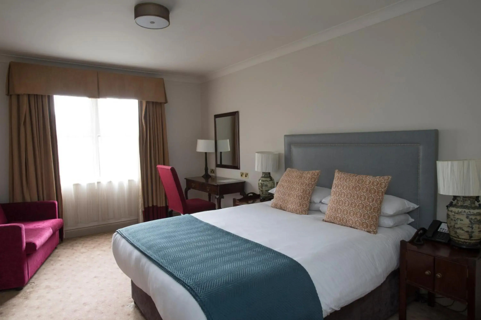 Foto - Bush Hotel Farnham