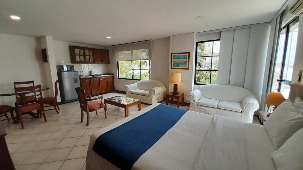Photo - Travelers Apartamentos & Suites Castellón de Juanambú
