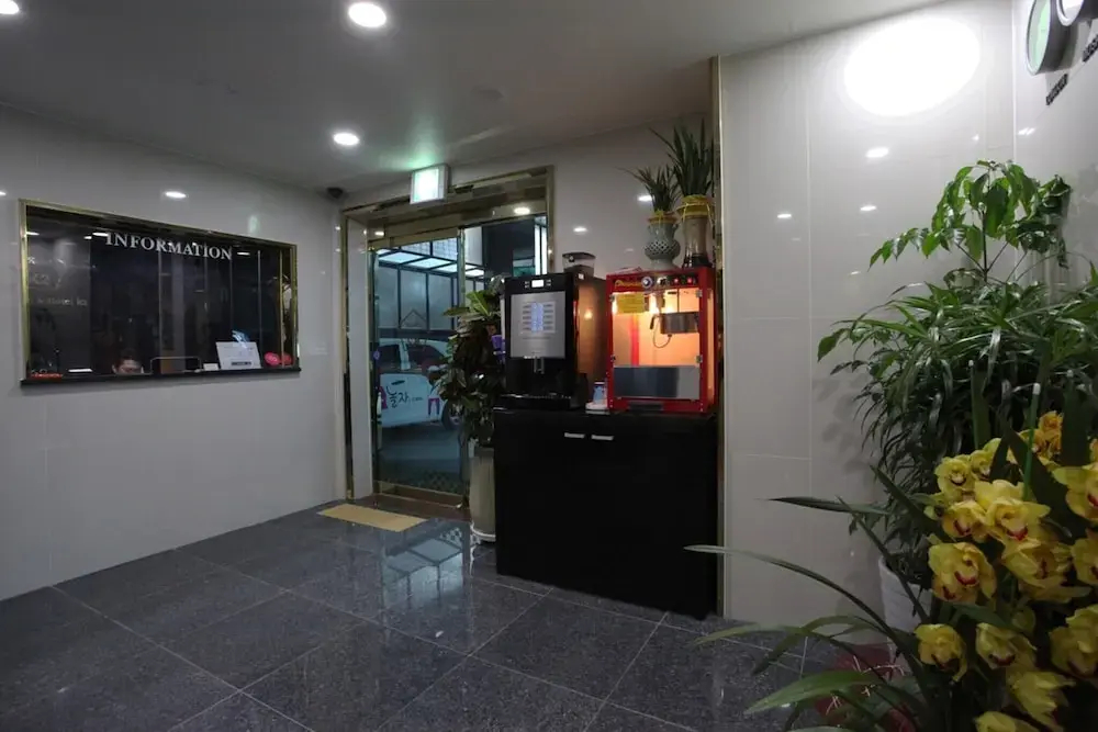 Photo - Hassen Sillim K2 Hotel