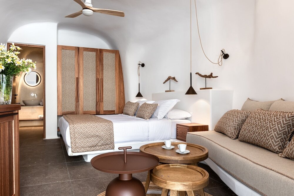 Photo - Victoria Caves