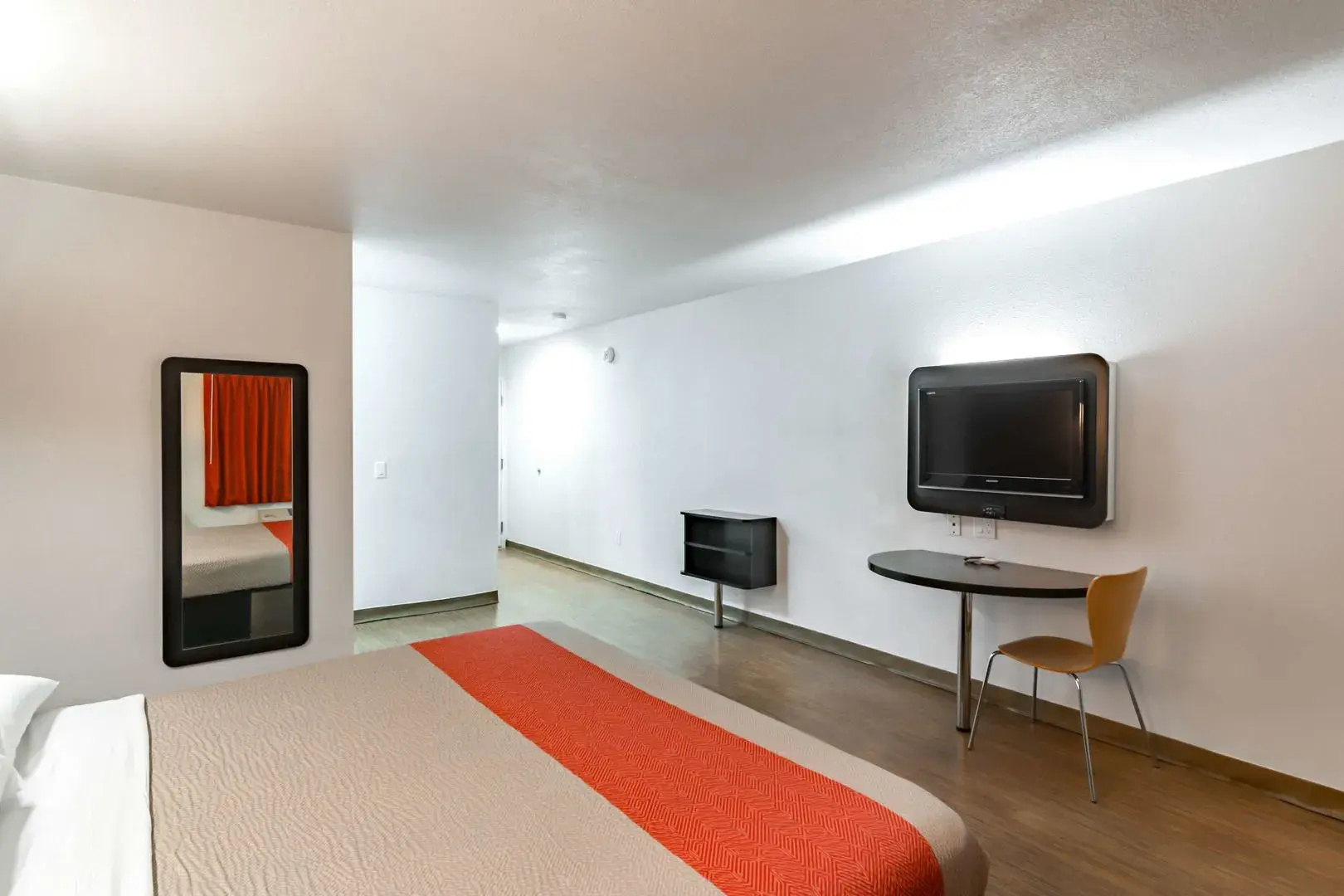 Foto - Motel 6 Anaheim, CA