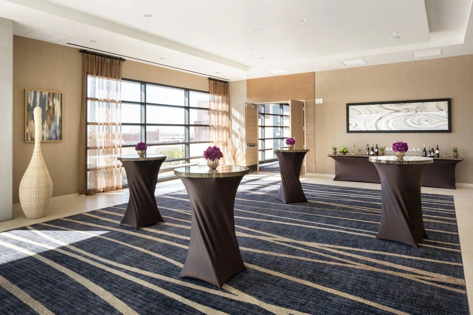 Photo - Courtyard by Marriott Phoenix Downtown
