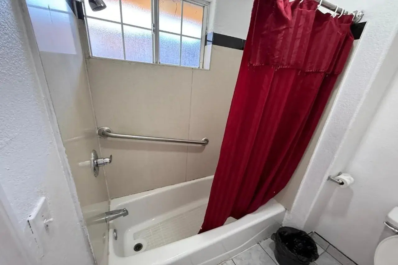 Foto - Travel Inn Downtown LA