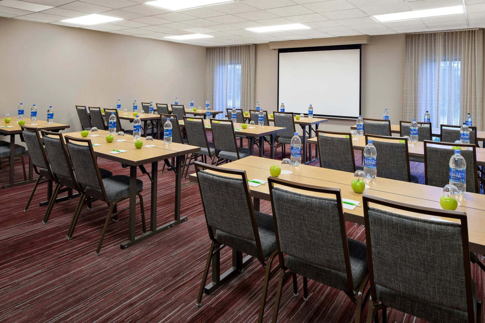Photo - Courtyard by Marriott Pittsburgh Airport