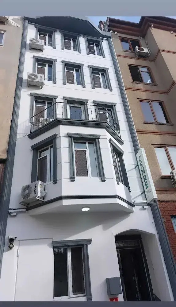 Foto - Cemre Suit