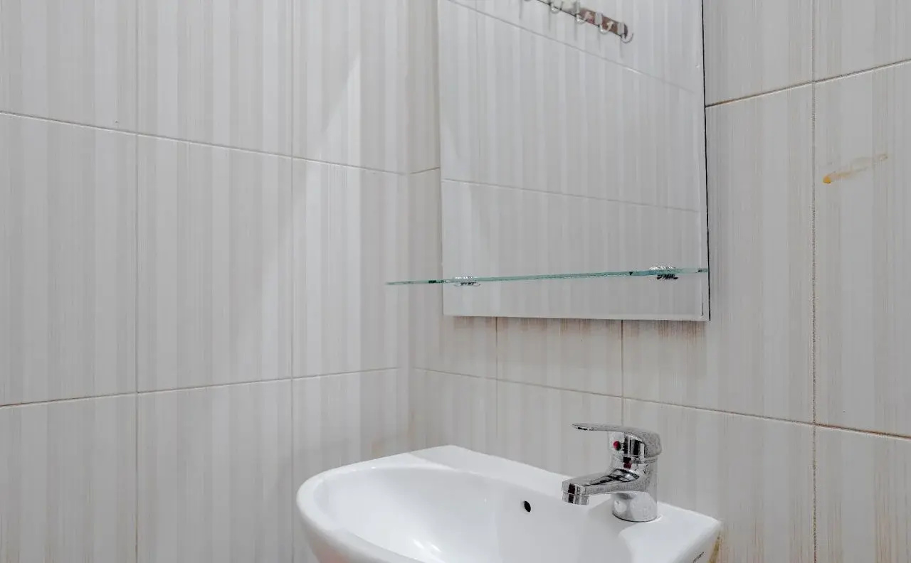 Photo - RedDoorz @ Jalan Biak Roxy Jakarta
