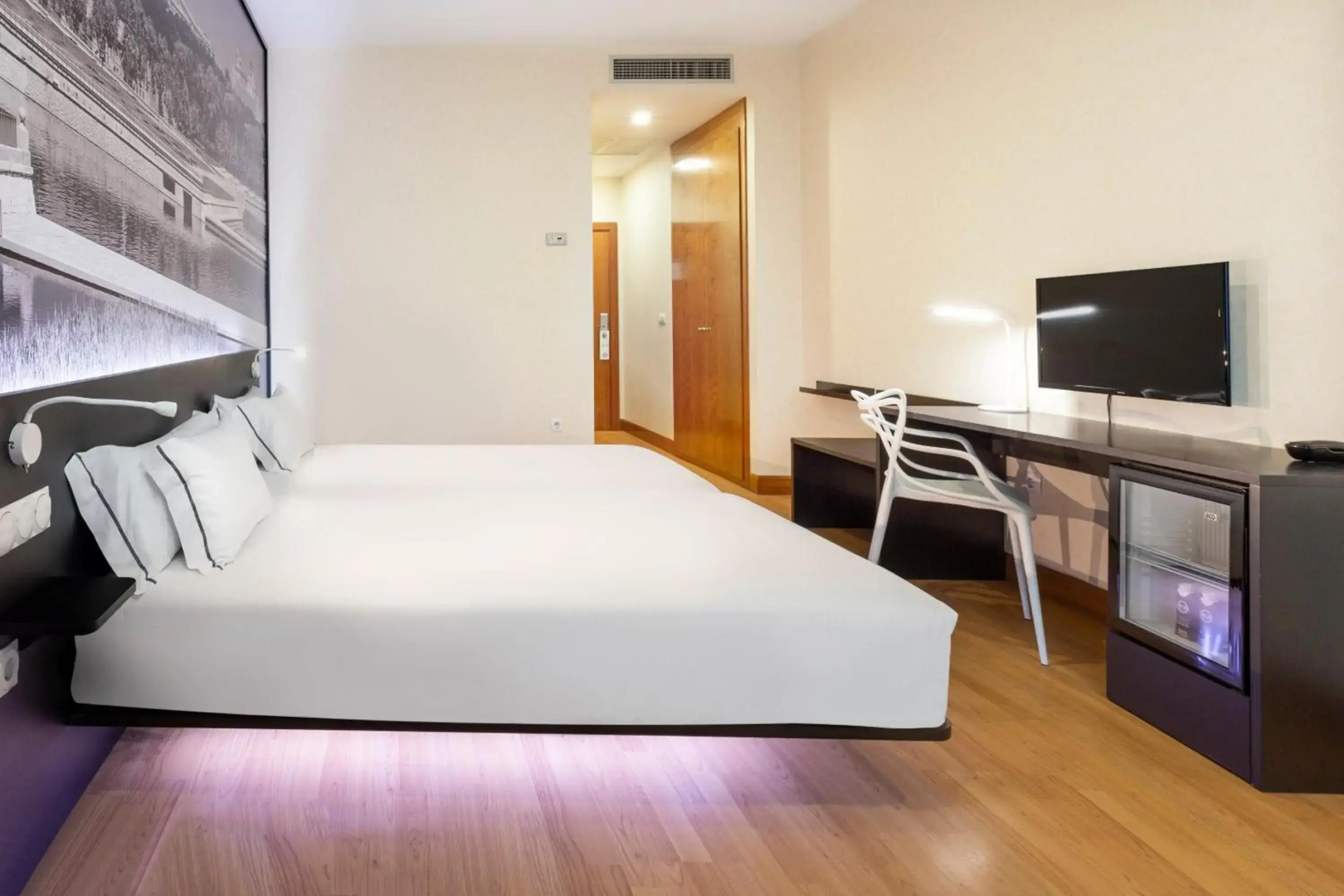 Photo - B&B HOTEL Madrid Aeropuerto T4