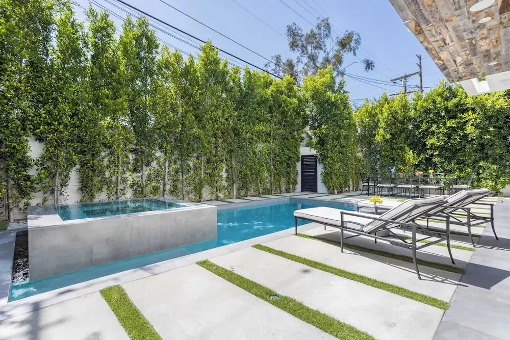 Foto - Luxe Weho Villa, Walk to Melrose Ave, Pool + Hot Tub North Vista by Avantstay