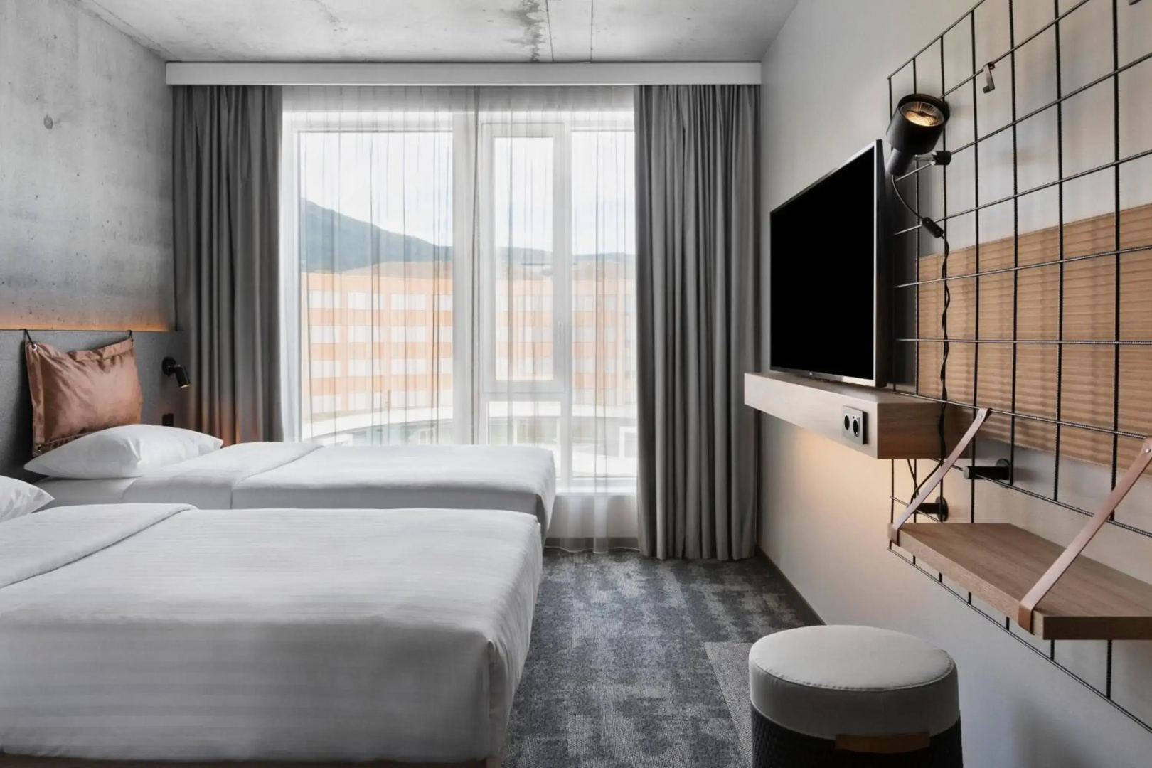 Photo - Moxy Bergen