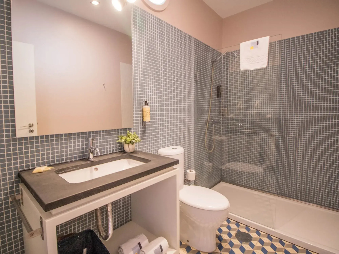 Photo - ALIBI by YoursPorto