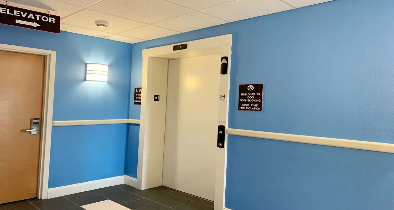 Foto - SureStay Plus Hotel by Best Western Niagara Falls East