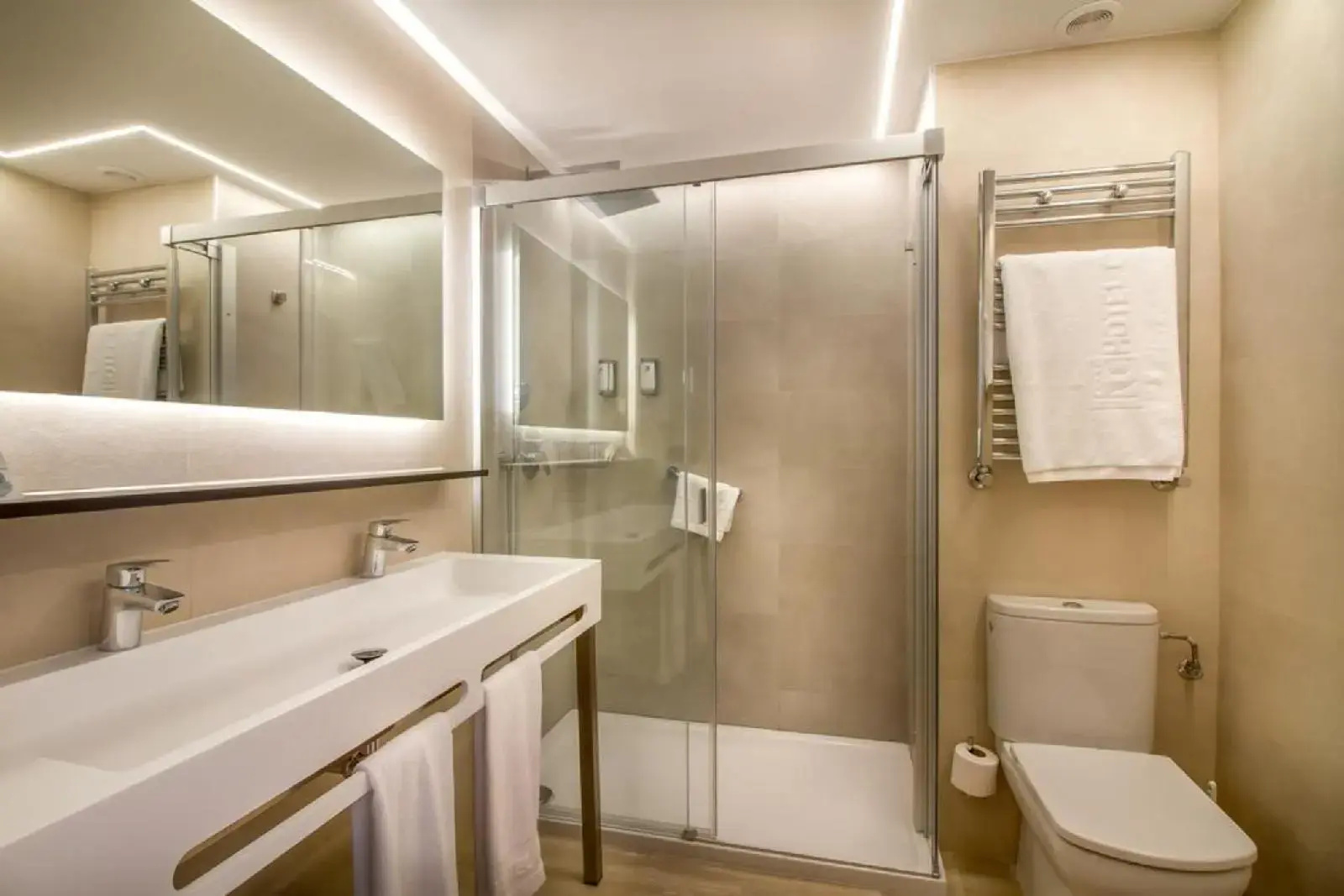 Photo - Hotel Cimbel