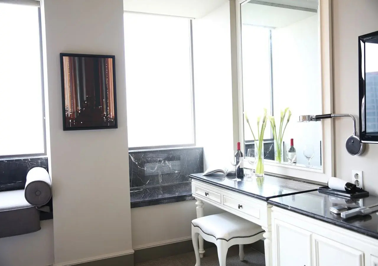 Photo - The Riverside Hotel