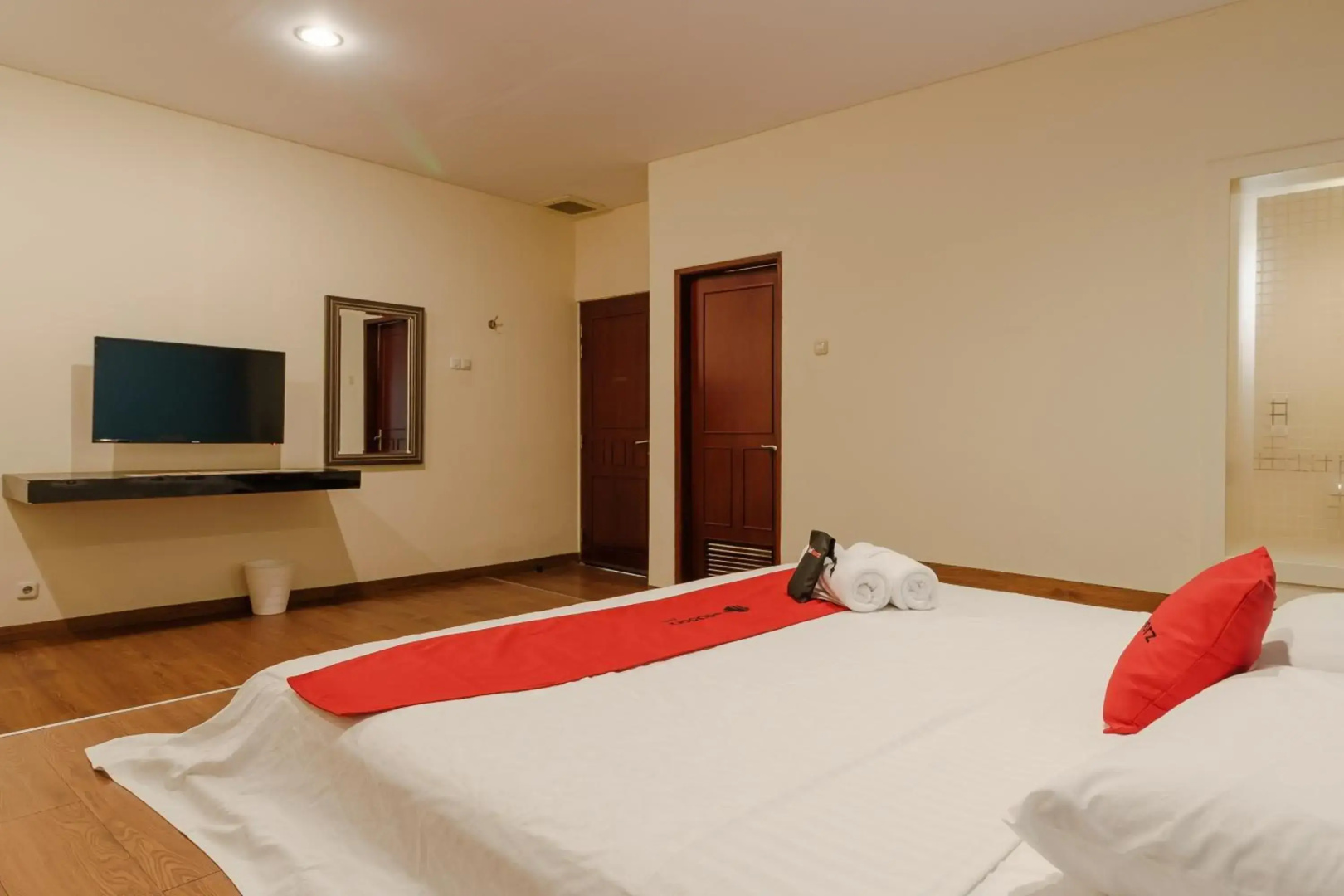 Photo - RedDoorz Plus near Ancol