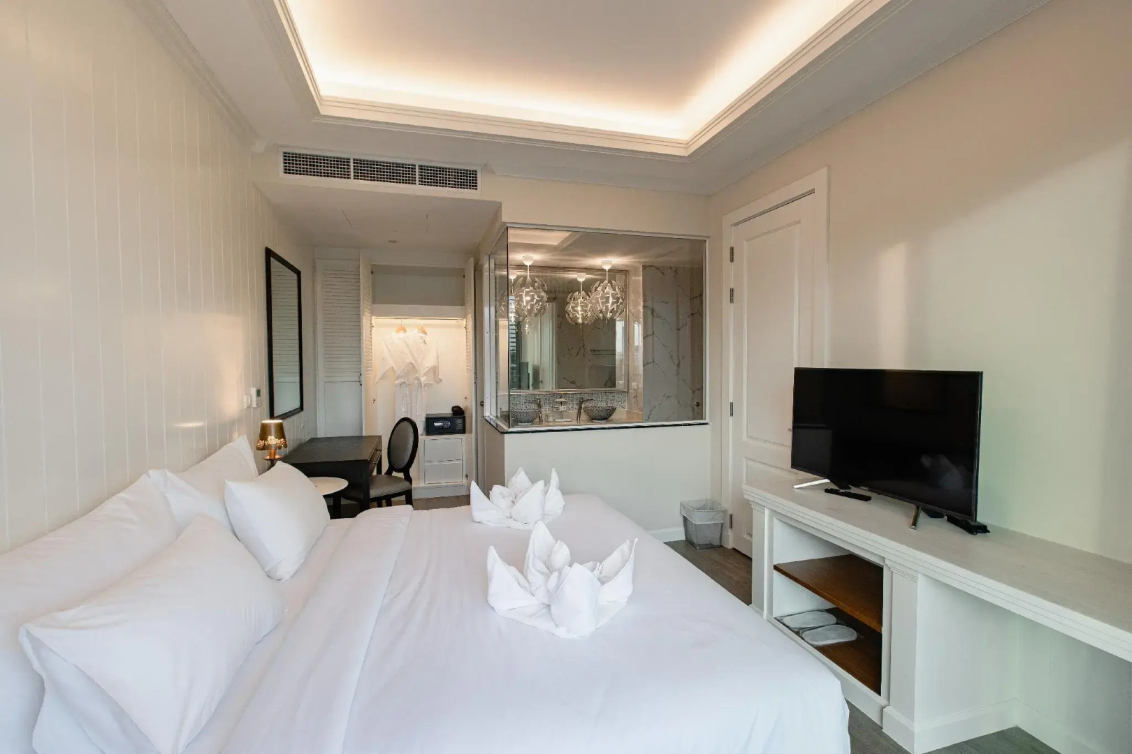 Foto - Siam Tharadol