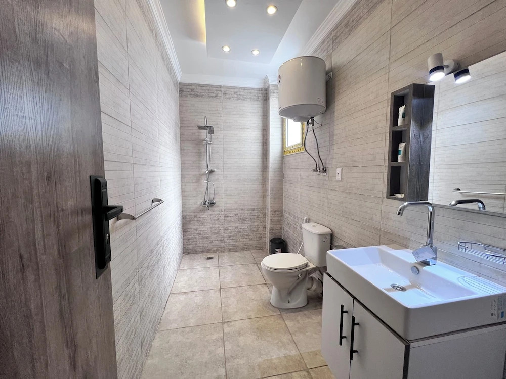 Photo - premier pyramids inn