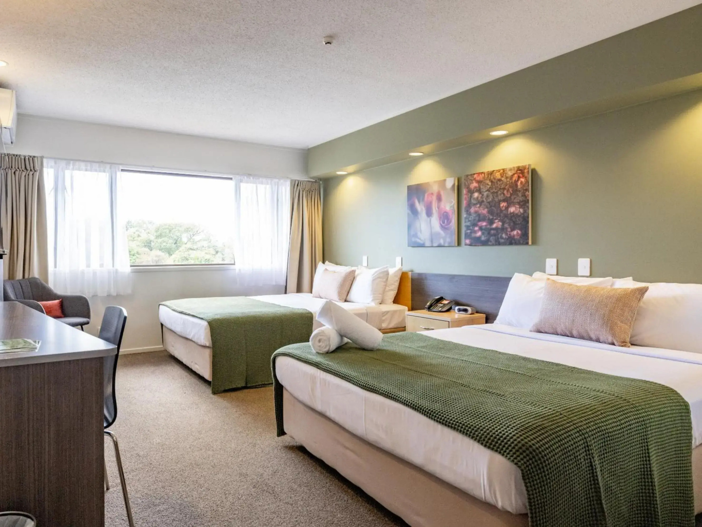 Photo - Auckland Rose Park Hotel