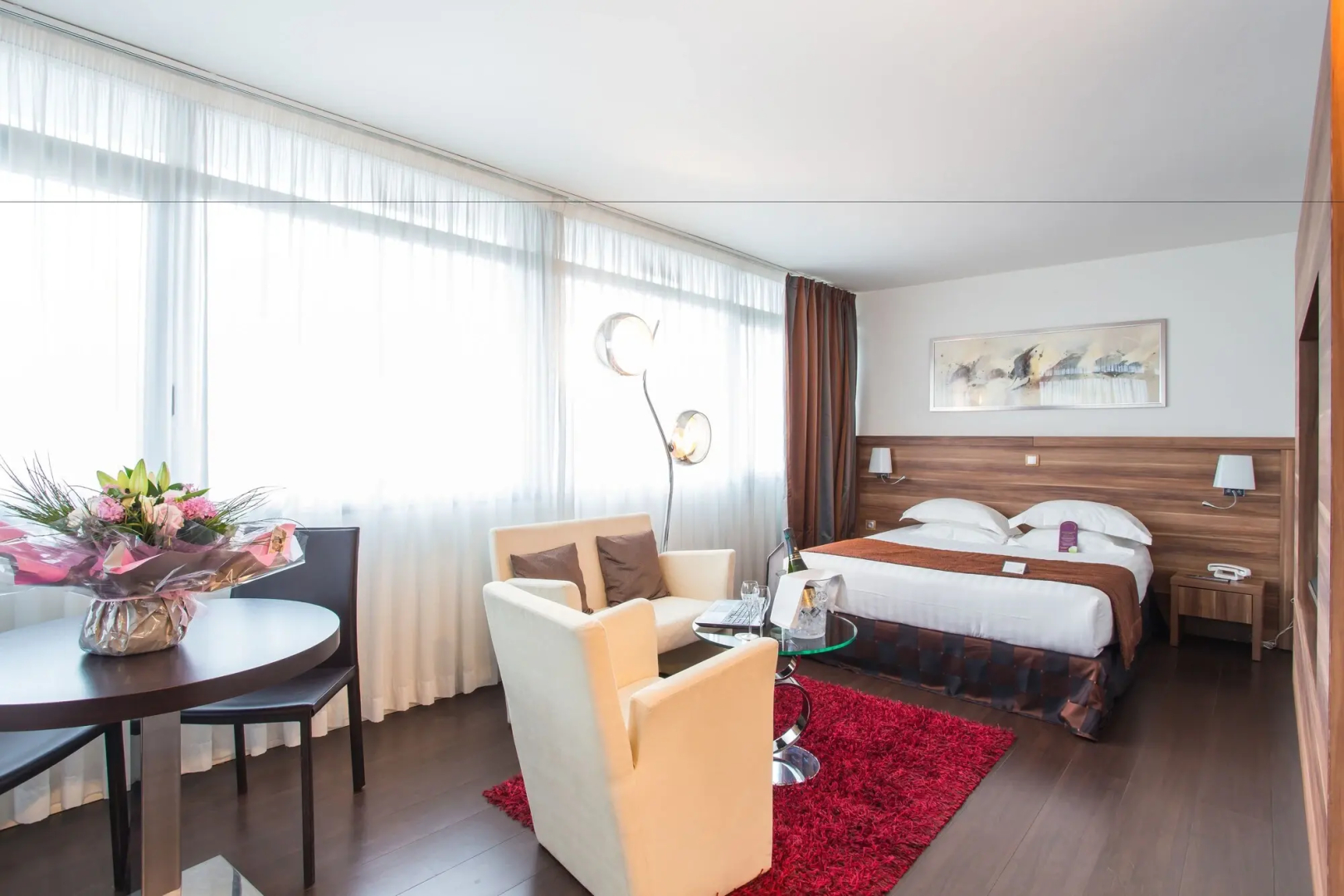 Photo - Hotel Gatsby by HappyCulture