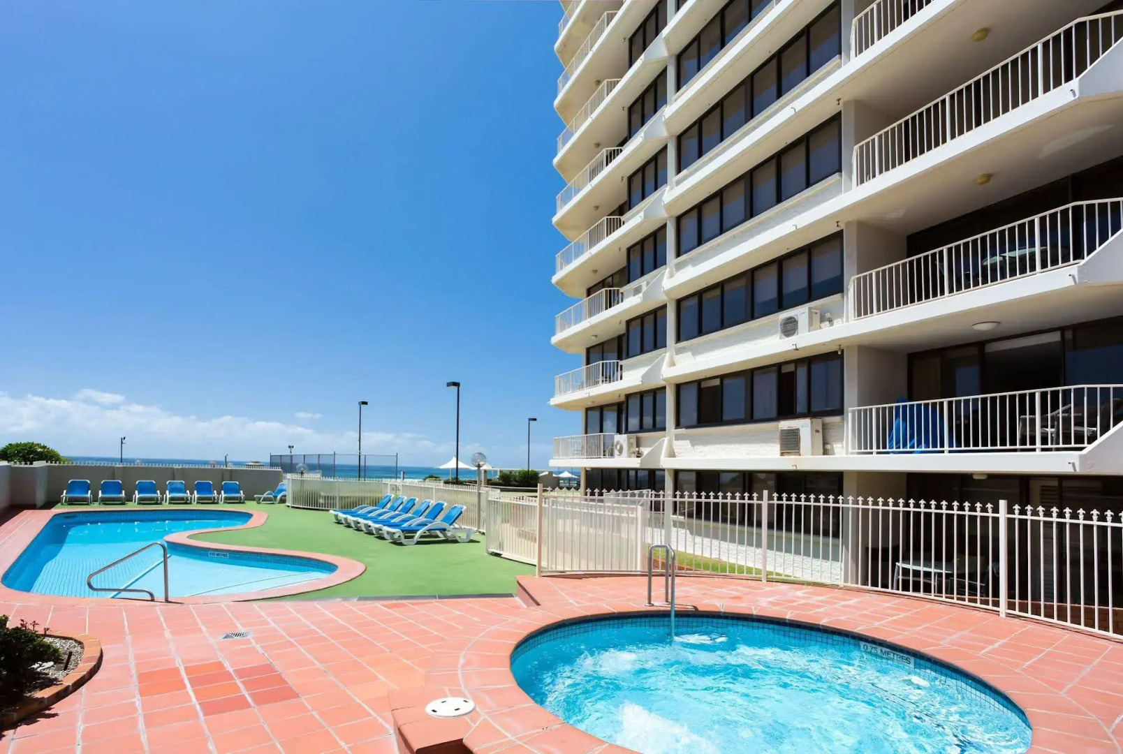 Photo - Breakers North Absolute Beachfront Apartments - Official