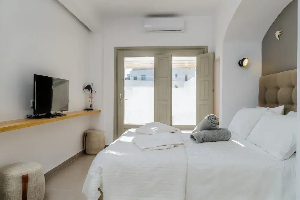 Photo - Symphony Suites Santorini