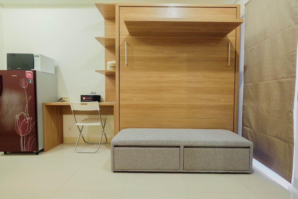 Modern Studio Apartment 26th on Top of Green Pramuka Mall
