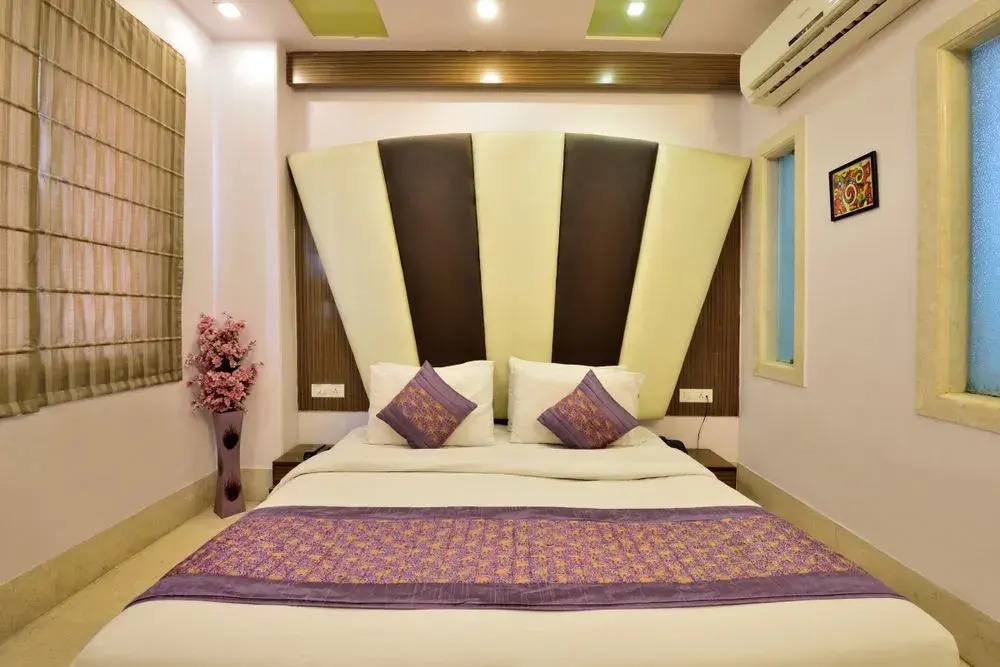 Foto - Hotel Taksh inn, Near Karol Bagh, Metro Station