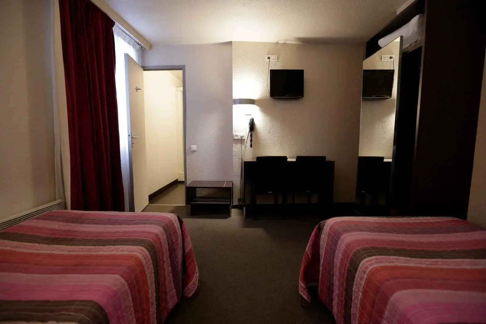 Foto - Hôtel Au Petit Caporal
