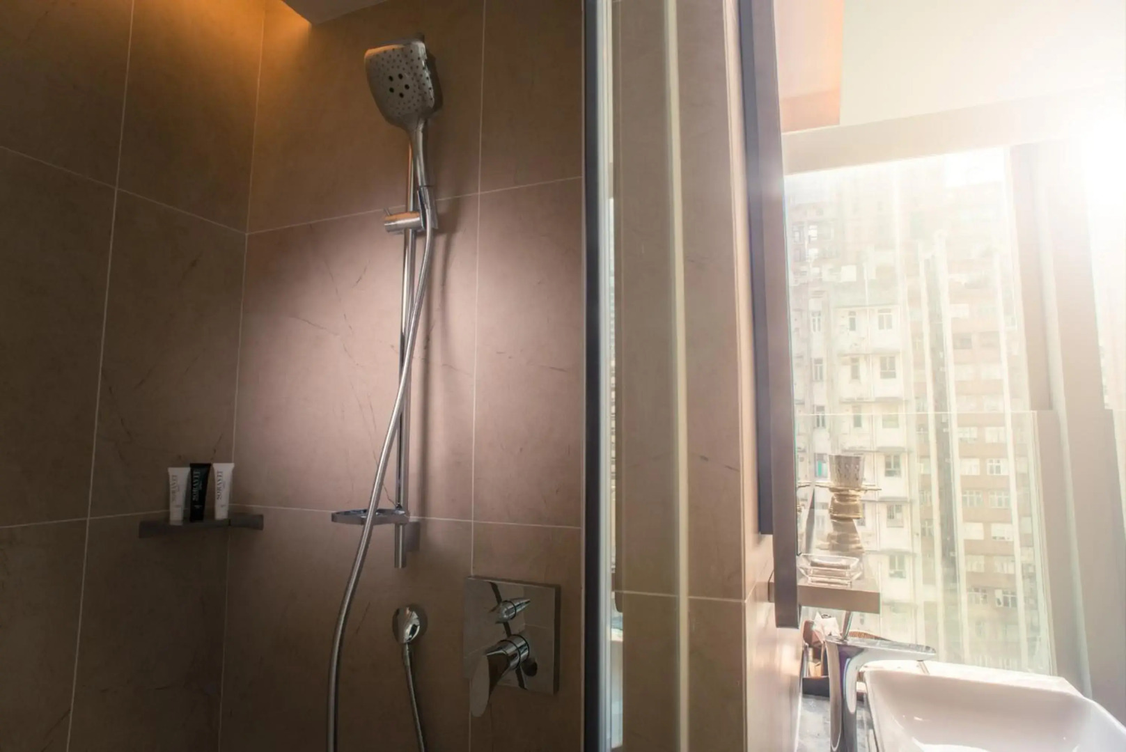 Foto - Soravit on Granville